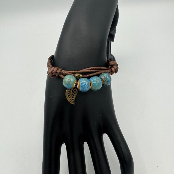 Knotted Leather Cord Bracelet With Turquoise Beads & Leaf Charm - Picture 2 of 3